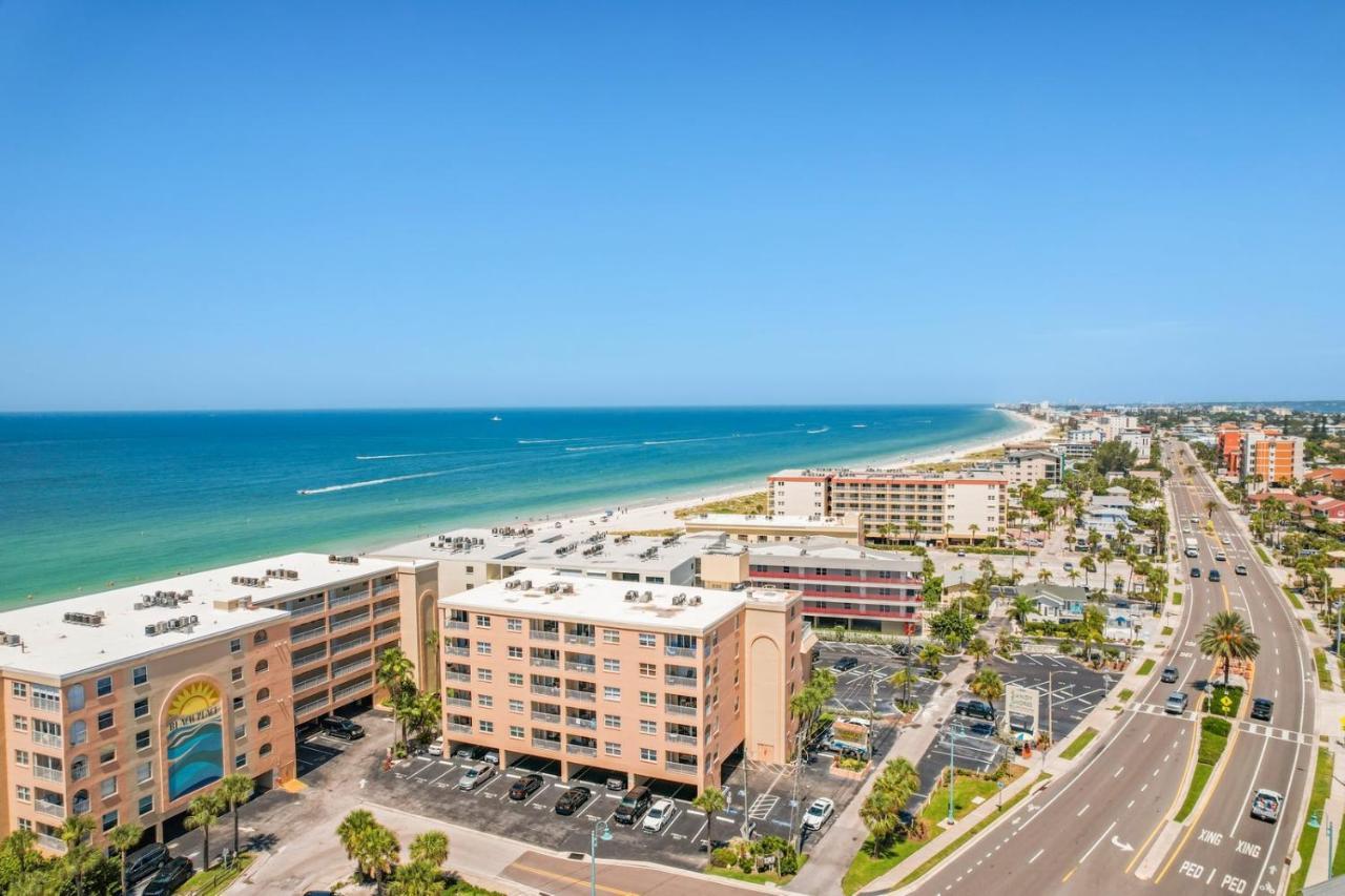 106 Beach Place Condos St. Pete Beach Exteriér fotografie