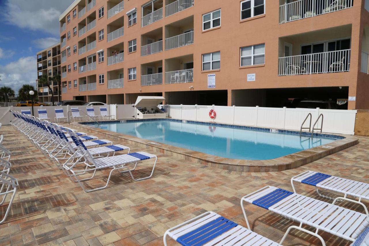 106 Beach Place Condos St. Pete Beach Exteriér fotografie